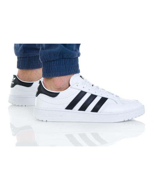 Adidas Team Court 